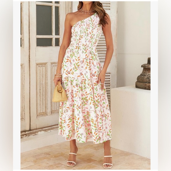 NWT, M, Bohemian Summer Floral One
Shoulder Sleeveless Smocked Long Midi Dress - Picture 3 of 8